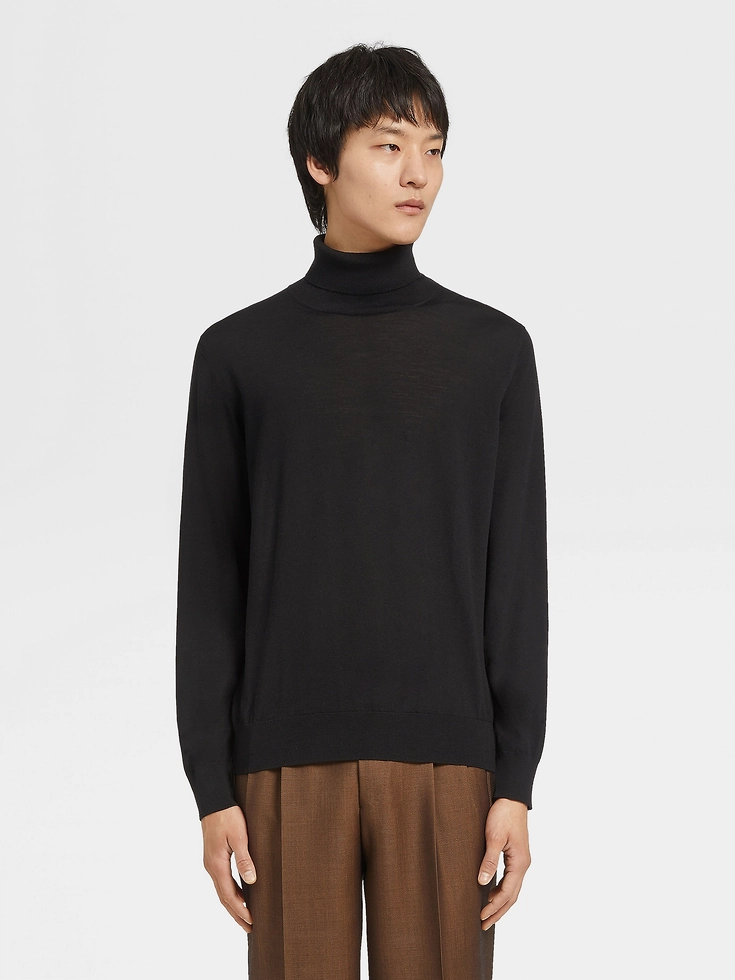 Black Cashseta Turtleneck