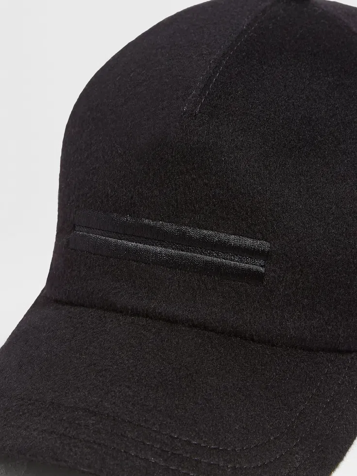 Black Oasi Cashmere Baseball Cap