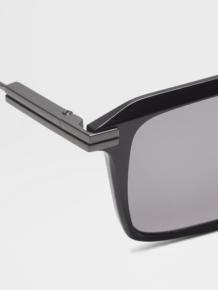 Dark Grey Aluminum and Metal Sunglasses